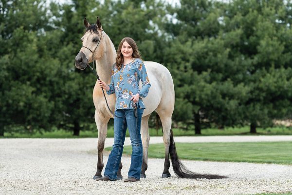 Vet school student with her Arabian. These students are providing college application tips for equestrians.