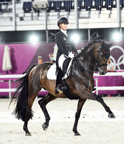 Jessica von Bredow-Werndl and TSF Dalera in the Grand Prix Special at the Tokyo Olympics.